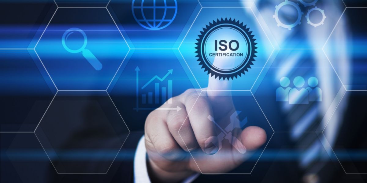 ISO 17100 Zertifizierung – Qualitätsstandard im Übersetzungsprozess bei UnaLingua